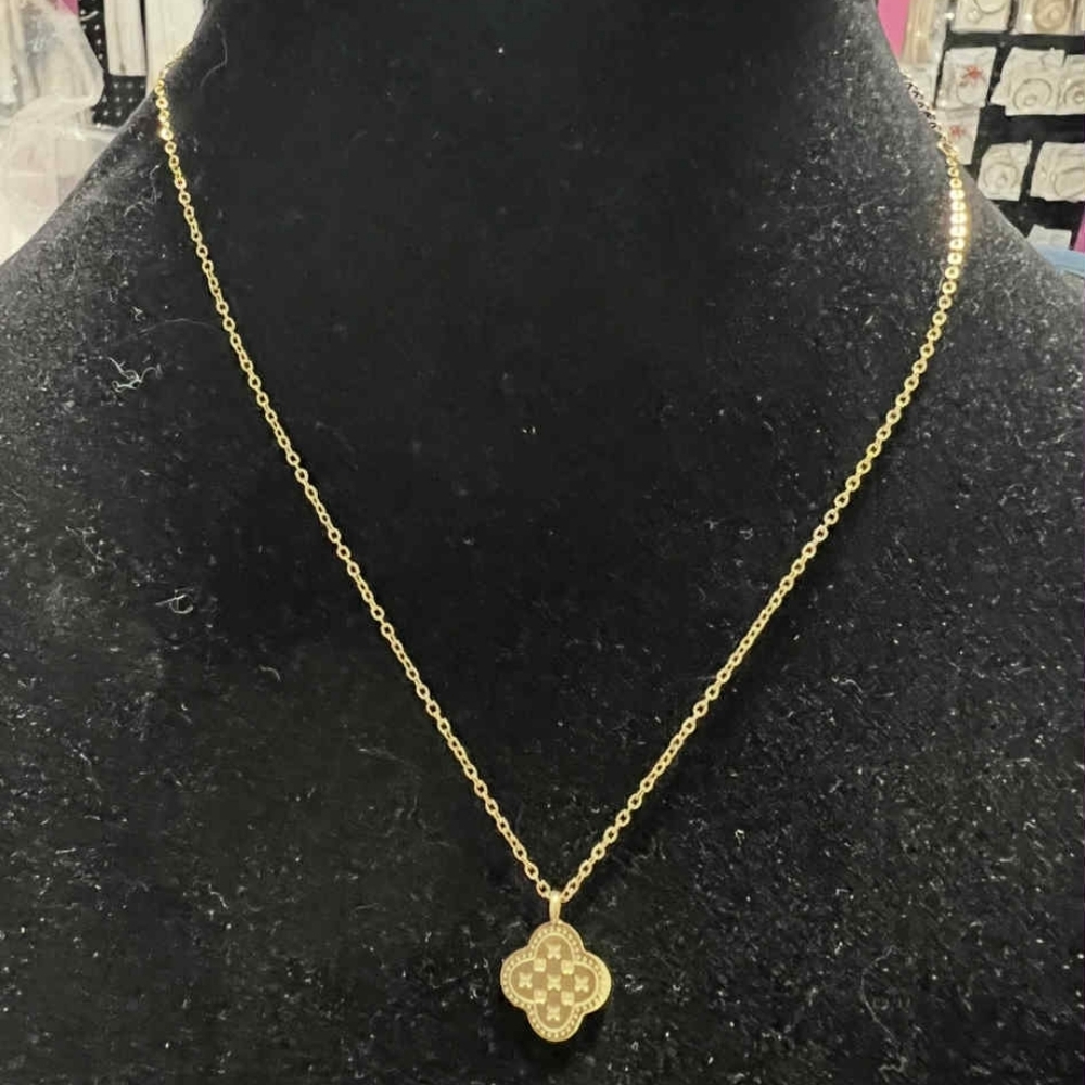 Fashion Jewelry Gold Clover Necklace